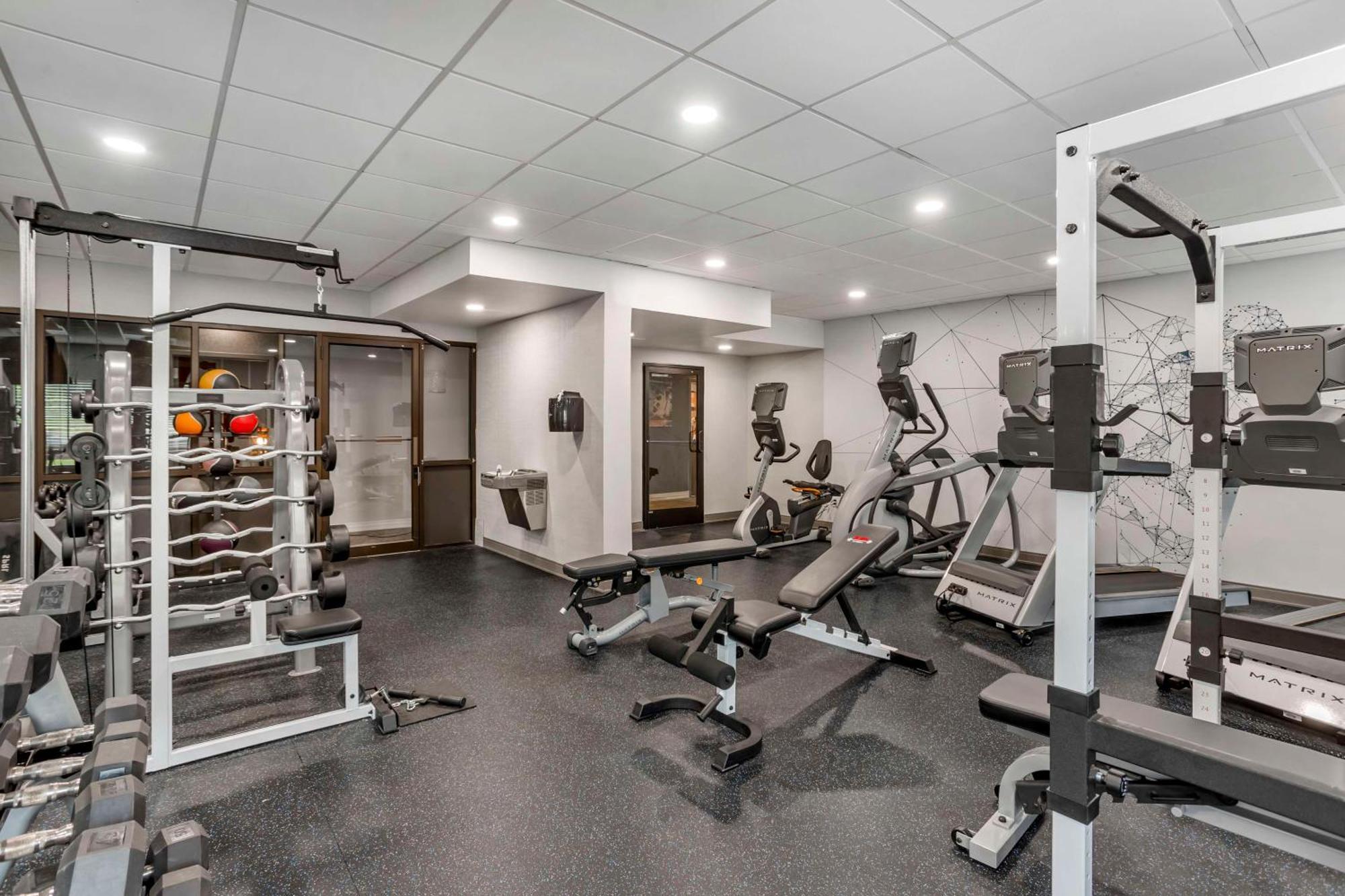 Best Western Plus Heritage Rail Inn & Suites Йорк Экстерьер фото
